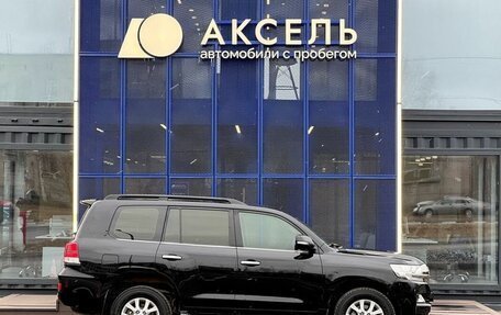 Toyota Land Cruiser 200, 2017 год, 6 469 000 рублей, 4 фотография