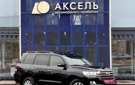 Toyota Land Cruiser 200, 2017 год, 6 469 000 рублей, 3 фотография