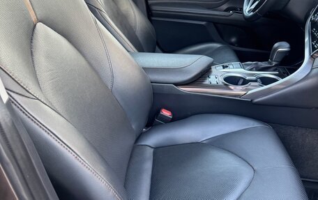 Toyota Camry, 2018 год, 2 830 000 рублей, 11 фотография