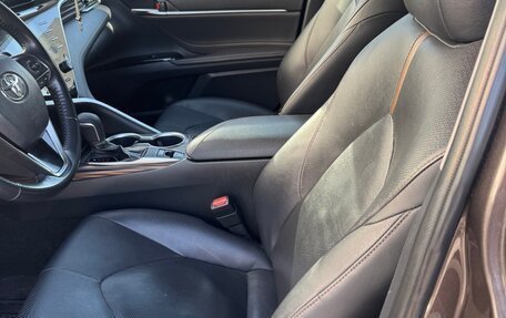 Toyota Camry, 2018 год, 2 830 000 рублей, 9 фотография