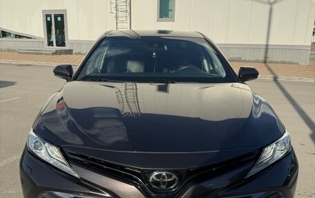 Toyota Camry, 2018 год, 2 830 000 рублей, 5 фотография