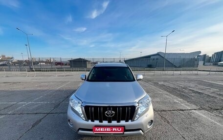 Toyota Land Cruiser Prado 150 рестайлинг 2, 2016 год, 3 000 000 рублей, 2 фотография