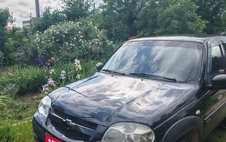 Chevrolet Niva I рестайлинг, 2020 год, 700 000 рублей, 2 фотография
