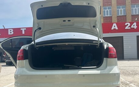 Volkswagen Jetta VI, 2017 год, 1 490 000 рублей, 6 фотография