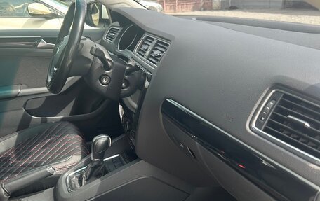 Volkswagen Jetta VI, 2017 год, 1 490 000 рублей, 8 фотография
