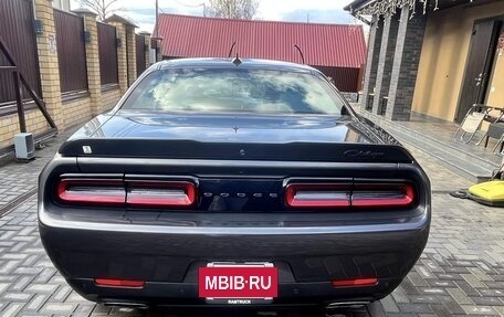 Dodge Challenger III рестайлинг 2, 2019 год, 6 500 000 рублей, 7 фотография
