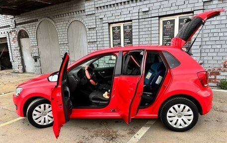 Volkswagen Polo VI (EU Market), 2010 год, 700 000 рублей, 6 фотография