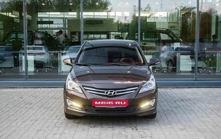 Hyundai Solaris II рестайлинг, 2015 год, 990 000 рублей, 3 фотография