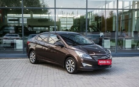 Hyundai Solaris II рестайлинг, 2015 год, 990 000 рублей, 5 фотография