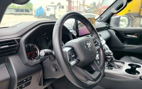 Toyota Land Cruiser, 2021 год, 11 000 000 рублей, 6 фотография