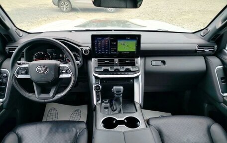 Toyota Land Cruiser, 2021 год, 11 000 000 рублей, 5 фотография