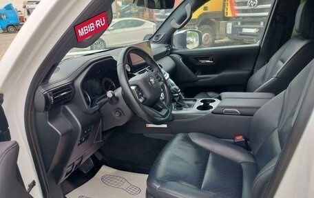 Toyota Land Cruiser, 2021 год, 11 000 000 рублей, 8 фотография