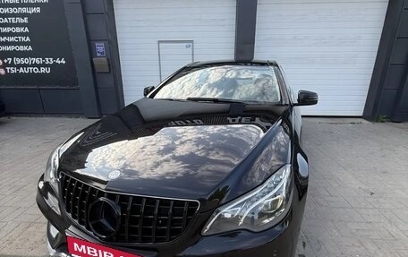 Mercedes-Benz E-Класс, 2013 год, 1 550 000 рублей, 33 фотография
