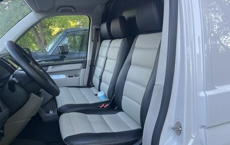 Volkswagen Transporter T6 рестайлинг, 2016 год, 3 050 000 рублей, 7 фотография
