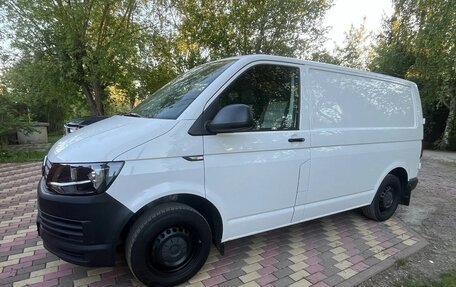 Volkswagen Transporter T6 рестайлинг, 2016 год, 3 050 000 рублей, 3 фотография