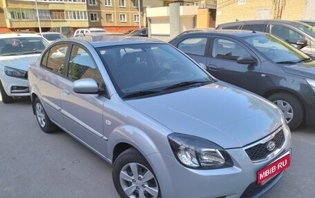 KIA Rio II, 2010 год, 660 000 рублей, 1 фотография
