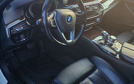 BMW 5 серия, 2018 год, 3 900 000 рублей, 2 фотография