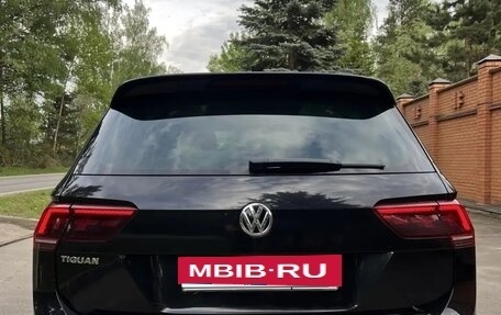 Volkswagen Tiguan II, 2018 год, 2 590 000 рублей, 5 фотография