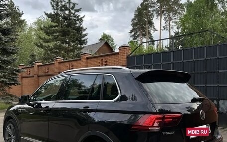 Volkswagen Tiguan II, 2018 год, 2 590 000 рублей, 4 фотография