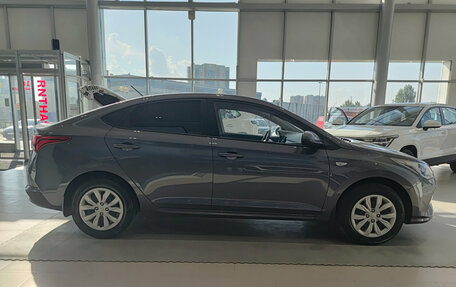 Hyundai Solaris II рестайлинг, 2021 год, 1 620 000 рублей, 8 фотография