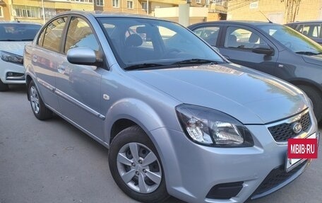 KIA Rio II, 2010 год, 660 000 рублей, 4 фотография