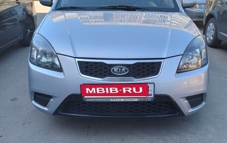 KIA Rio II, 2010 год, 660 000 рублей, 2 фотография