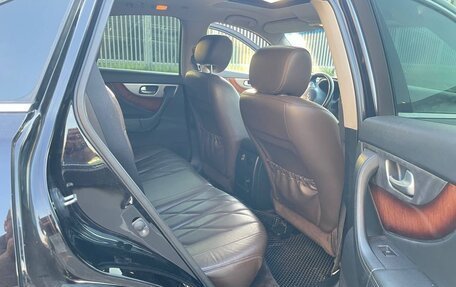 Infiniti QX70, 2013 год, 2 400 000 рублей, 8 фотография