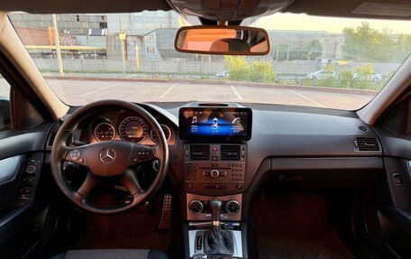 Mercedes-Benz C-Класс, 2010 год, 900 000 рублей, 6 фотография
