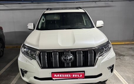 Toyota Land Cruiser Prado 150 рестайлинг 2, 2017 год, 6 500 000 рублей, 2 фотография