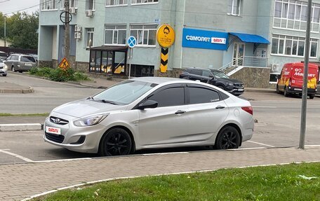 Hyundai Solaris II рестайлинг, 2014 год, 649 000 рублей, 2 фотография