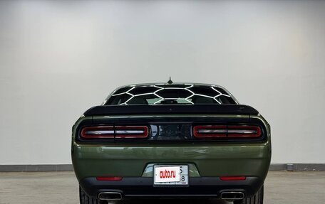 Dodge Challenger III рестайлинг 2, 2022 год, 5 300 000 рублей, 8 фотография
