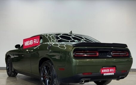 Dodge Challenger III рестайлинг 2, 2022 год, 5 300 000 рублей, 9 фотография