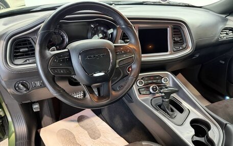 Dodge Challenger III рестайлинг 2, 2022 год, 5 300 000 рублей, 15 фотография