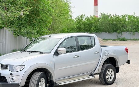 Mitsubishi L200 IV рестайлинг, 2011 год, 1 100 000 рублей, 4 фотография