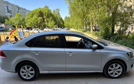 Volkswagen Polo VI (EU Market), 2012 год, 515 000 рублей, 2 фотография