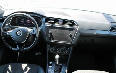 Volkswagen Tiguan II, 2019 год, 2 749 000 рублей, 8 фотография