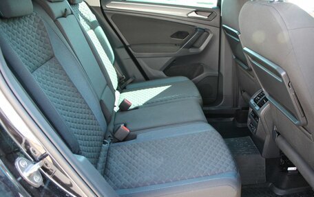 Volkswagen Tiguan II, 2019 год, 2 749 000 рублей, 20 фотография