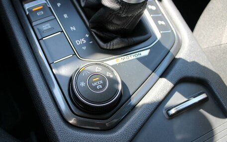 Volkswagen Tiguan II, 2019 год, 2 749 000 рублей, 11 фотография