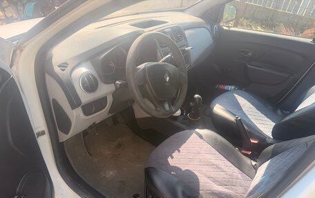 Renault Logan II, 2015 год, 280 000 рублей, 4 фотография