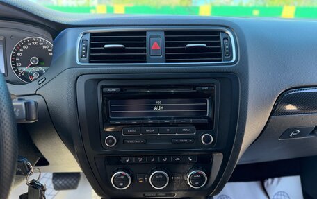 Volkswagen Jetta VI, 2012 год, 999 999 рублей, 8 фотография