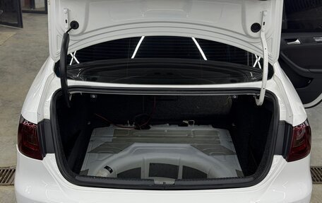 Volkswagen Jetta VI, 2012 год, 999 999 рублей, 13 фотография