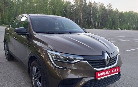 Renault Arkana I, 2021 год, 1 980 000 рублей, 2 фотография