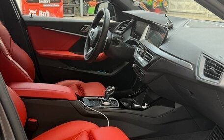 BMW 1 серия, 2021 год, 3 550 000 рублей, 14 фотография