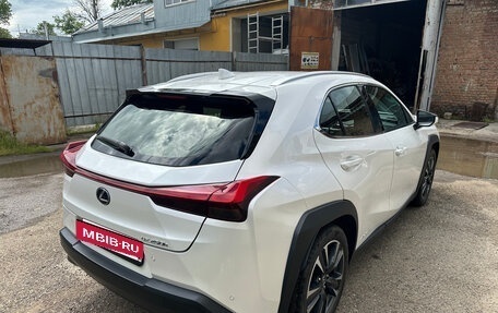 Lexus UX I, 2021 год, 3 800 000 рублей, 4 фотография