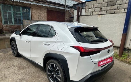 Lexus UX I, 2021 год, 3 800 000 рублей, 16 фотография