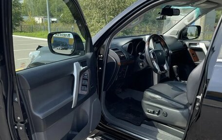 Toyota Land Cruiser Prado 150 рестайлинг 2, 2013 год, 4 000 000 рублей, 10 фотография