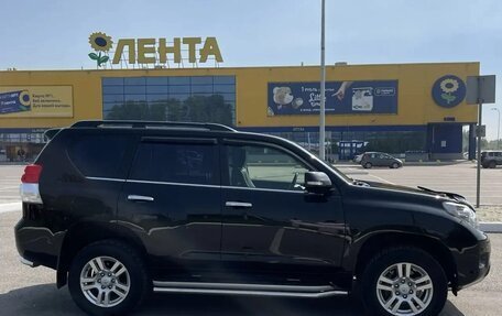 Toyota Land Cruiser Prado 150 рестайлинг 2, 2013 год, 4 000 000 рублей, 8 фотография
