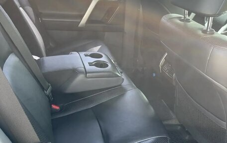 Toyota Land Cruiser Prado 150 рестайлинг 2, 2013 год, 4 000 000 рублей, 19 фотография