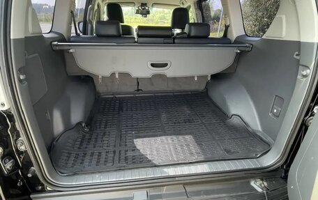 Toyota Land Cruiser Prado 150 рестайлинг 2, 2013 год, 4 000 000 рублей, 25 фотография