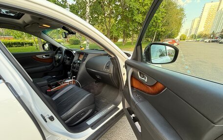 Infiniti FX II, 2012 год, 1 980 000 рублей, 19 фотография